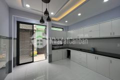 52 m2, nhà mới xây, 2 mặt hẻm ô tô, giá 6 tỷ.