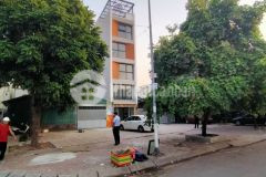 Bán nhà ngô gia tự,long biên 6 tầng,55m2,mt4.2m, kinh doanh hơn 10 tỷ