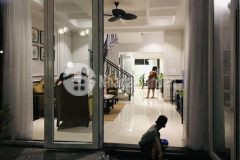 Cho thuê nhà 3 tầng khu eurovillage