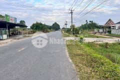 Bán mặt tiền kinh doanh 176 m2 giá chỉ 450 triệu vị trí đẹp thích hợp đầu tư buôn bán nhỏ