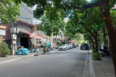 Vị trí đắc địa ô tô đỗ cổng, mặt tiền rộng, trung t m tiện ích 10m ra ngõ oto tránh bãi ô tô để