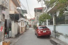 Nhà đức giang 41m2, có sân rộng, 2 thoáng