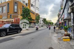 Cho thuê lô đất mt trần văn kiểu, p.11, quận 6 44 x 85, giá 120 triệu.