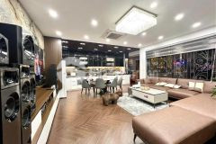 Chỉ 28 tỷ sở hữu nhà thang máy, sát phố, vỉa hè, ô tô tránh, kinh doanh phố trung kính.