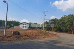 Cần bán gấp lô đất 1023 m2 có 100m2 thổ cư giá 250 triệu