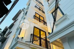 Nhà mới lai xá 33mx 5 tầng ngay sát chợ, ql 32 cách vài bước chân. ngay đại học thành đô