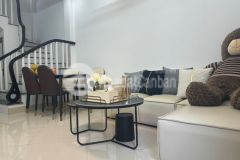 Nhà phố việt hưng tặng fuii nội thất xịn 31m2x5t nhỉnh 3 tỷ cách đúng 30m ra trục chín