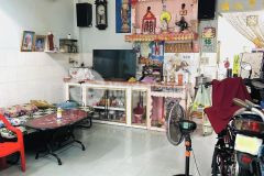 Nhà chuẩn khó tìm, xe hơi đỗ cổng lạc long quân 4.2x10.25m2, 4 tầng nhỉnh 5tỷ