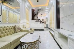 Hot nhà đẹp ở ngay phố lĩnh nam, chính chủ cần bán gấp. 0344573031.