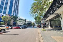 Bán nhà mặt phố cát linh, đống đa, 30m, 4t, lô góc, vỉa hè rộng, kd đỉnh nhỉnh 10 tỷ