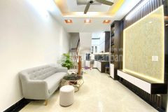 Bán nhà 5 tầng hoàng mai, ô tô đỗ gần, 50m ra mặt phố, nhà đẹp full nội thất chỉ việc ở.