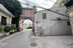 Nhà đẹp bat khôi như biệt thự gara ần phố giá hợp lý an ninh dân trí cao.