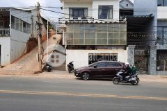 Bán gấp nhà mặt tiền đường nhựa đankia