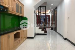 Phân lô, phân góc, nhà mặt phố đầm trấu, xây 5 tầng, 44m mặt tiền 4.2m, giá 13.3 tỷ