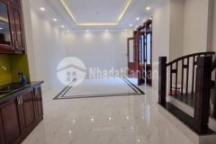 Chính chủ bán nhà 53 ngô gia tự 43m2 x 5 tầng, mt 5.1m