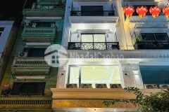 Bán nhà mặt phố nguyễn khang vỉa hè ô tô tránh toà nhà văn phòng 9 tầng thang máy