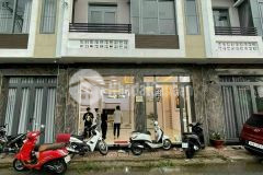 Bán nhà mới xây phường 2 vĩnh long