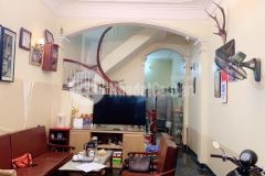 Bán nhà dân xây gần phố 61m2 mặt tiền 4.2m giá 5.3 tỷ lương khánh thiện hoàng mai