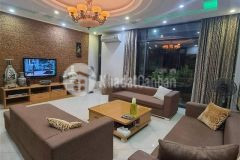 Bán nhà vị trí đắc địa, kinh doanh sầm uất, thang máy, vỉa hè, ô tô tránh quận cầu giấy.