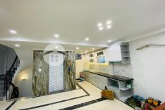 Nhà đẹp âu cơ thang máy gần hồ tây 40m 6 tầng mặt tiền 4.5m 6.9 tỷ