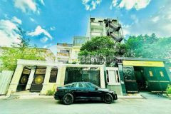 Chủ giảm 1,2 tỷ bán nhanh nhà 3 tầng. mt đường 30 linh đông, giá 9,8 tỷ