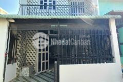 Cần tiền bán gấp căn nhà 109m2 ở phía sau chợ ba bầu hóc môn. giá 550 triệu.