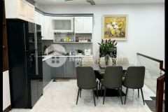 Nhà đẹp ở ngay trương định 56mx5t, 6.84 tỷ.