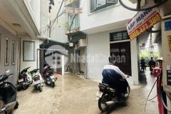 Bán nhà đường lĩnh nam, hoàng mai, hà nội 95m 5 tầng mặt tiền 8m 10.7 tỷ