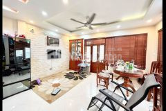 Lô góc, ô tô, kinh doanh 143 nguyễn chính, 37mx5t, 8.49 tỷ.