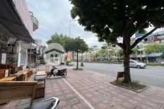 Bán nhà mặt phố ngô gia tự đường 2 chiều vỉa hè đá bóng kd mọi loại hình 70m2x4t chỉ