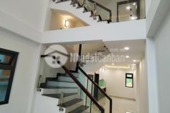 Bán nhà thạch bàn,long biên 42m2,5 tầng mới đẹp gần oto nhỉnh 4 tỷ