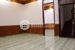 Văn phòng cho thuê tại trần quốc hoàn ngõ nông đường thông giá hợp lý