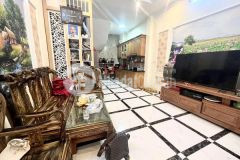 Bán nhà đường lĩnh nam, hoàng mai, hà nội 35m 5 tầng mặt tiền 3.8m 4.5 tỷ