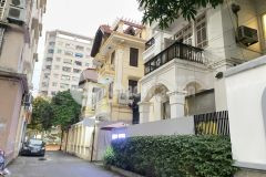 Bán nhà trung kính độc cô cầu bại 1 trong 8 căn biệt thự biệt lập duy nhất