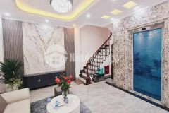 Hơn 6 tỷ nhà đẹp long lanh phố minh khai 32m2, 6t thang máy, mt4.2m tặng full nội thất