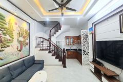 Nhà đẹp ngõ nông, ô tô tránh dương nội hà đông. diện tích 35m2 giá 2.8 tỷ.