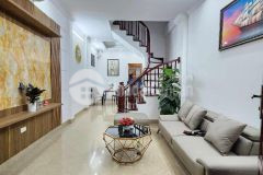 Bán nhà đẹp ngõ 381 bạch mai 41m2, 4 tầng căn góc cực thoáng nhỉnh 4 tỷ gần phố huế