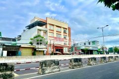 Giảm 1 tỷ nhà mặt tiền nguyễn tất thành gần ngân hàng agribank