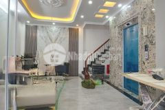 Bán nhà 247 minh khai, hai bà trưng diện tích 31m2, nhà 6 tầng, diện tích 5.5 m giá 6.8 tỷ.