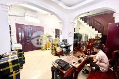 Giảm sốc hơn 2 tỷ cần bán 42m phố huế yên bái tặng nhà lô góc ô tô kinh doanh hai bà trưng