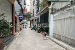 Bán nhà nguyễn văn cừ,long biên 40m2,5 tầng,gần phố,oto đua nhỉnh 5 tỷ