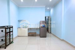 Còn một phòng cuối ngay cầu phú mỹ ưu đãi chỉ với 4tr5 rộng rãi thoáng mát có cửa sổ lớn đón nắng