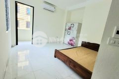 Bán nhà phố lạc long quân 30m 6 tầng 6,8 tỉ