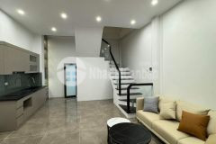 Bán nhà tư đình,long biên 36m2,5 tầng,mt4.5m oto đỗ gần chỉ 4 tỷ