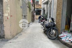 Bán nhà ngõ 23 xuân la 35m 6 tầng 5,6 tỷ