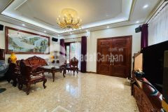 Chỉ 28 tỷ sở hữu nhà vị trí đẹp, sát phố, kinh doanh, vỉa hè, ô tô tránh quận cầu giấy.