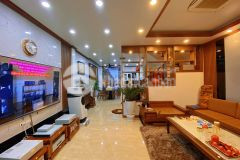 Bán nhà phân lô, vị trí đắc địa, kinh doanh đỉnh, mt 6m, vỉa hè, ô tô tránh quận cầu giấy.