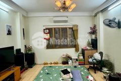 Bán nhà thanh nhàn 5 tầng long lanh ở ngay hai bà trưng 2,8 tỷ