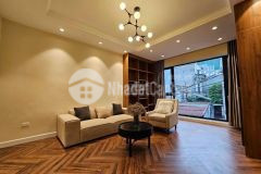 Nhà đẹp phố ngọc thụy 40m2 x 6 tầng thang máy nhiều tiện ích. 6,25 tỷ. lh0815573333