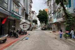 Bán nhà trung yên cầu giấy, dt 45m x 6 tầng, hoàn thiện. giá 13.5 tỷ. lh0922855868